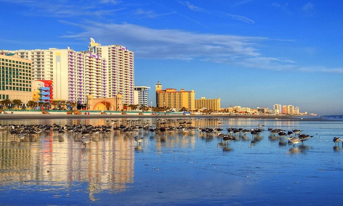 Daytona Beach Condo | Good Times and Tan Lines!