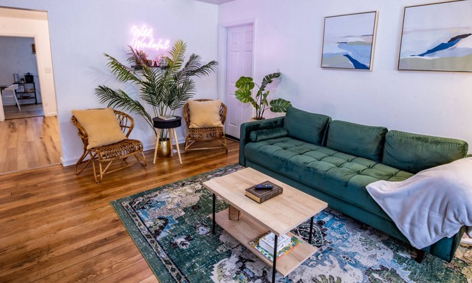 Summerlee House | Good Vibes Bungalow - minutes from NRG National Park & Ace Adventure Park