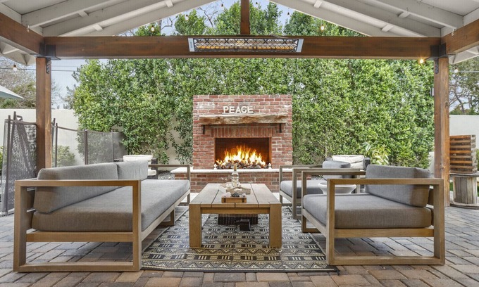 Orange Valley Estates House | Good Vibes meet Luxury at The H - Commercial heater, 3 fireplaces & HEATED POOL