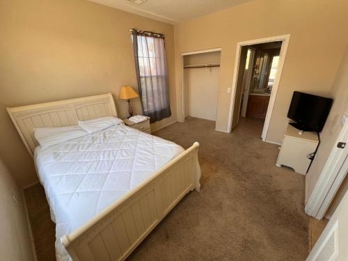 Palm Valley House | Goodyear Cul-de-sac Room 1