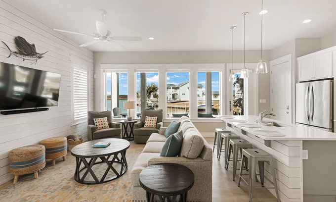Rockport Villa | Goose Island Get Away at The Reserve at St. Charles Bay with pool & fishing pier