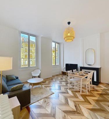 Grenoble City Centre Apartment | Gordes Centre-Historique téléphérique