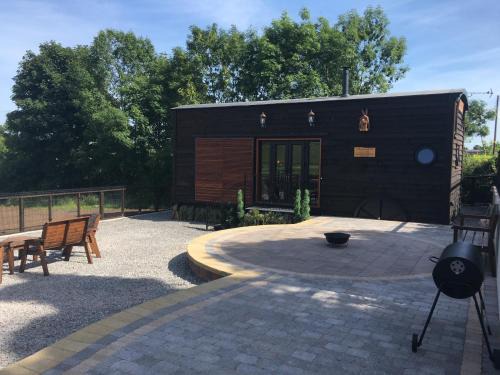 Dungannon Ski Chalet | Gorestown Glamping Chalets