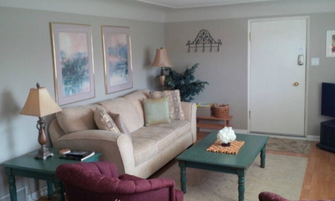 Gorge -Tillicum Area Apartment | Gorge Vista Getaway.A Million Dollar View