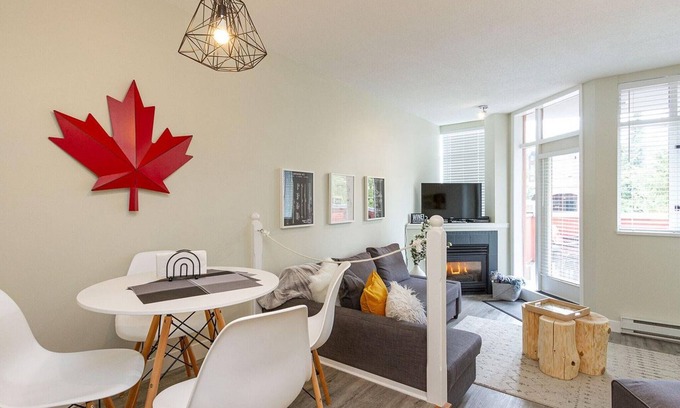 Village North Condo | Gorgeous 1 bed/1 bath with full hotel amenities