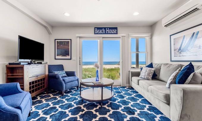 North Truro Condo | Gorgeous 2 bedroom condo on the Beach!