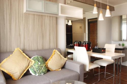 Cimahi Apartment | Gorgeous 2BR Apartment at Gateway Pasteur near Exit Toll By Travelio