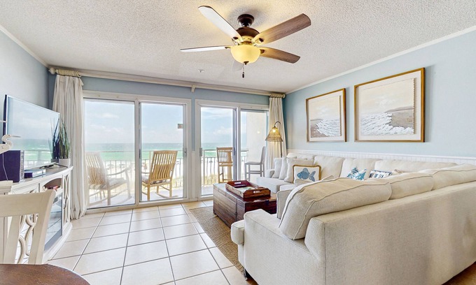 Crystal Beach Condo | Gorgeous 2nd Floor Condo in Heart of Destin Gulf Front, Pool, Beach Boardwalk