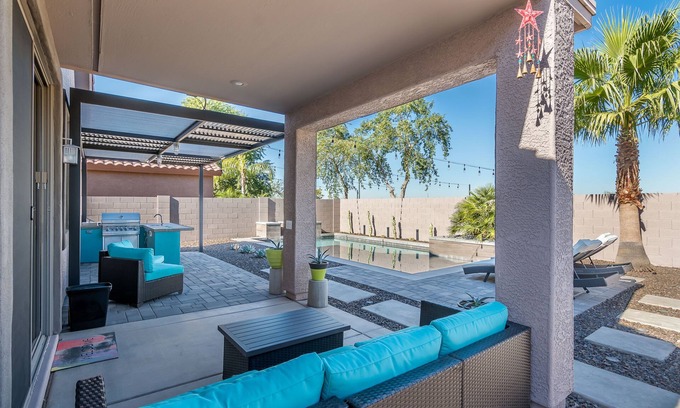 Park Paseo House | Gorgeous 3 Bdrm Peoria Area Home With Pool, 15 minutes to Cardinal Stadium!