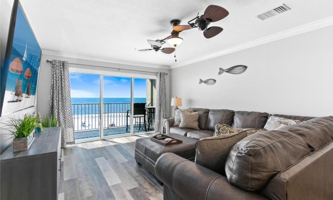 Redington Shores Apartment | Gorgeous 3 Bedroom Condo In The Perfect Locationseaoats302