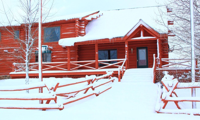 Moran Cabin | Gorgeous 3 Bedroom Multi-Level Log Cabin With Grand Teton Views!