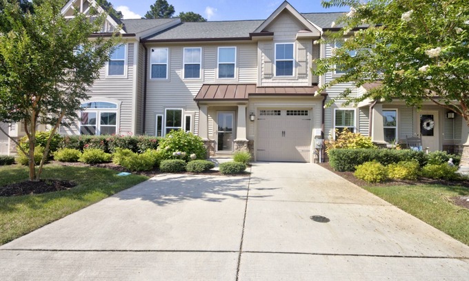 Frankford House | Gorgeous 3 BR, 2.5 BA, 5 Miles to Bethany Beach, Pool, Tennis, Walking Trails, and Free Activities!