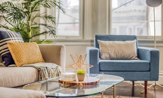 Russian Hill Apartment | Gorgeous 3 BR Condo in North Beach, Near Landmarks