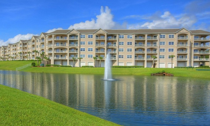 Fernandina Beach Condo | Gorgeous 3-BR Top-Flr @ Ocean Park! Fall/Holiday 2025 & Winter 2026 Availability