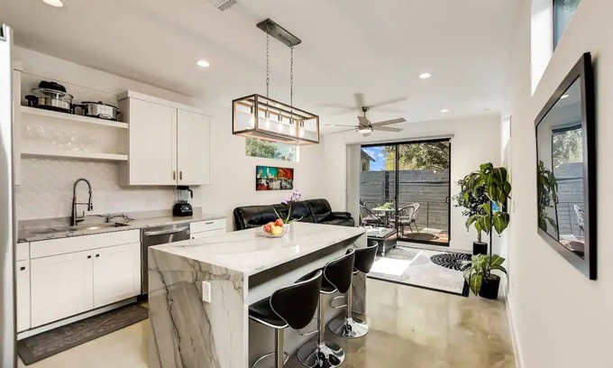 Bouldin House | Gorgeous 3BR/3BA in the Heart of South Congress