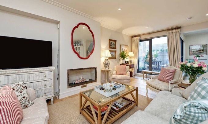 Queen's Gate House | Gorgeous 4-bed House Near Museums & Hyde Park