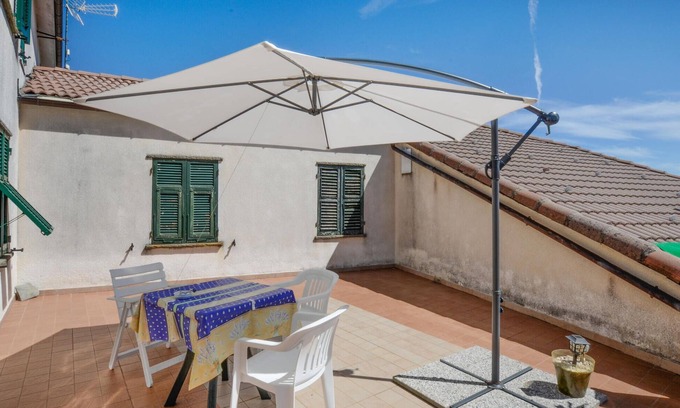 Maissana Apartment | Gorgeous apartment in Colli di Ossegna with WiFi
