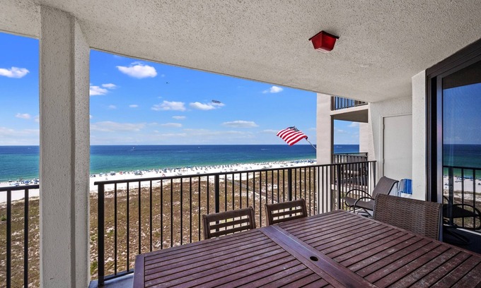 Orange Beach Condo | Gorgeous Beachfront Corner Condo | Completely Remodeled Upscale Décor | My Beach Getaways