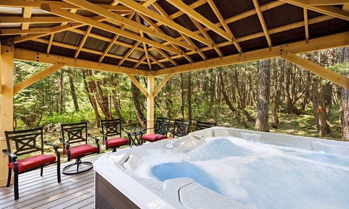 Girdwood House | Gorgeous cabin-style home huge private hot tub, beautiful deck & fireplace
