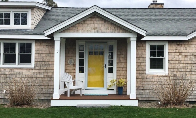Snug Harbor House | Gorgeous Cottage on Great Island!