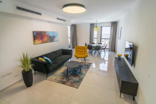 Nachlaot Apartment | Gorgeous Design 3 BDR Appart - J Tower - Amazing View!