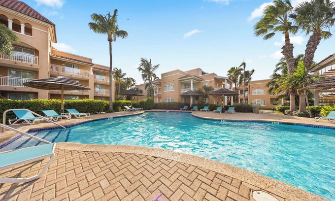 Oranjestad-West Condo | Gorgeous Eagle Beach Condo