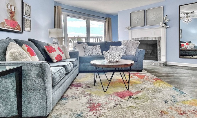 Indian Shores Condo | Gorgeous ground-floor condo -with partial Gulf view & beachfront heated pool/spa