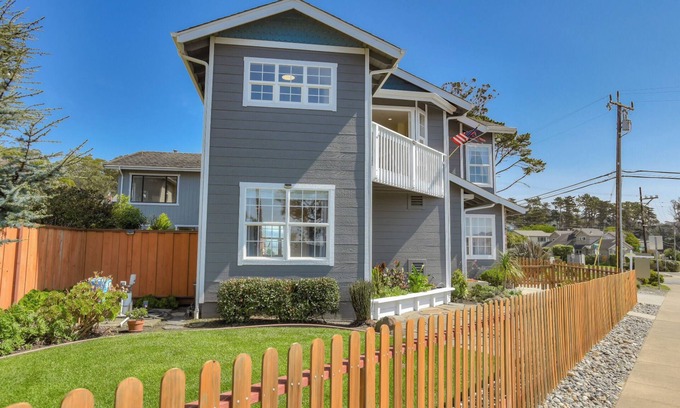 El Granada House | Gorgeous Half Moon Bay Home