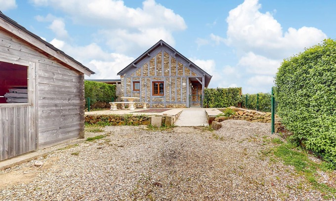 Malleville-les-Gres House | Gorgeous home in Malleville-les-Grès