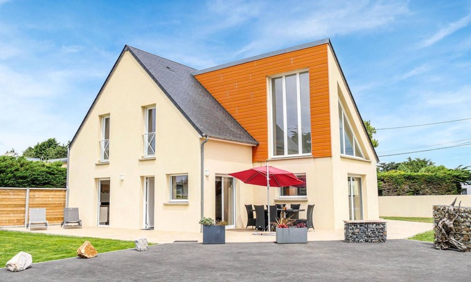 Saint-Germain-sur-Ay House | Gorgeous home in St.Germain/Ay-Plage