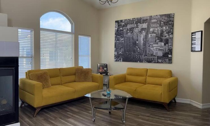 Las Vegas Apartment | Gorgeous home away from home