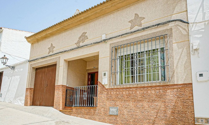 Algamitas House | Gorgeous home in Algamitas with WiFi