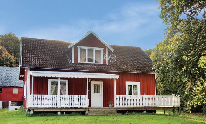 Skarseryd House | Gorgeous home in Annerstad with kitchen