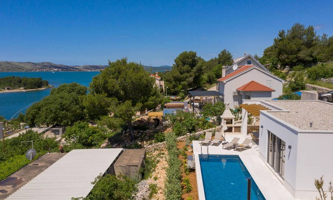 Bilice House | Gorgeous home in Bilice with WiFi