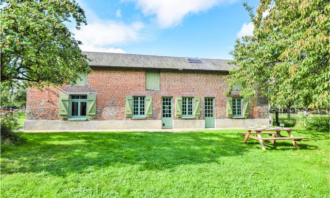Saint-Pierre-de-Cormeilles House | Gorgeous Home In Cormeilles With Wifi