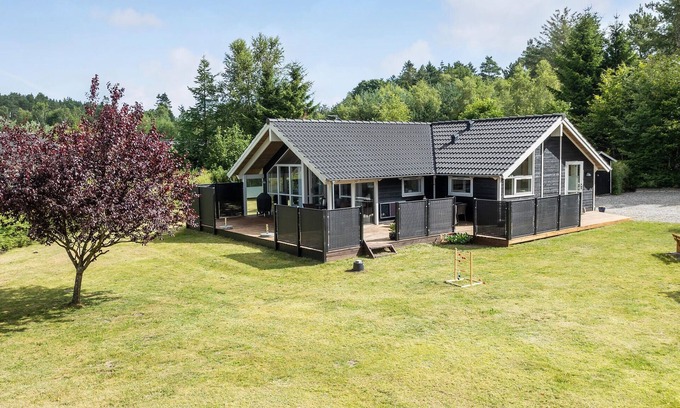 Øksenmølle House | Gorgeous home in Ebeltoft with sauna