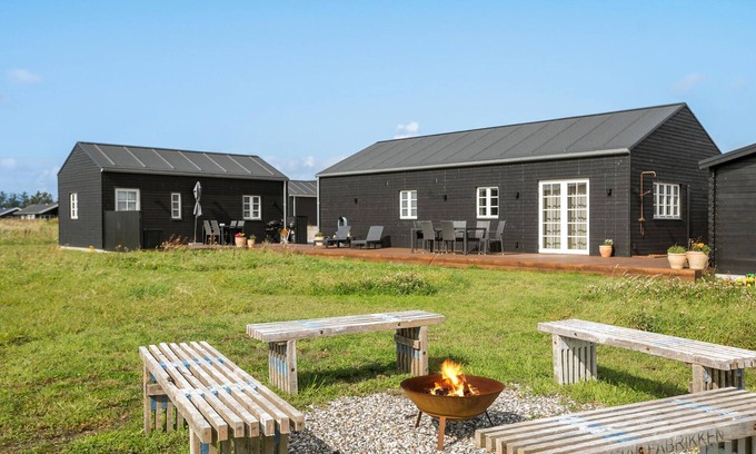 Grønhøj House | Gorgeous home in Løkken with WiFi