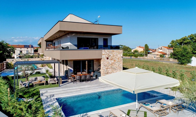 Marcana House | Gorgeous home in Marcana with sauna