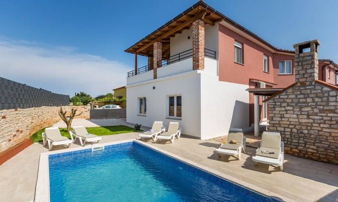 Sikici House | Gorgeous home in Pula with WiFi