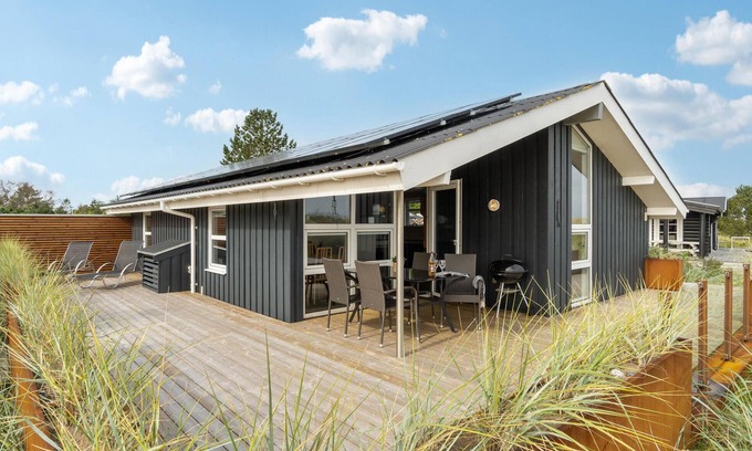 Sæby House | Gorgeous home in Sæby with sauna