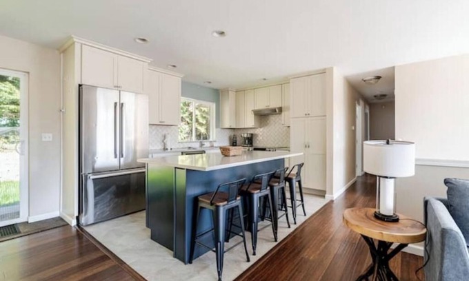 Rollingbay House | Gorgeous Home in Silverdale, Perfect for Families!