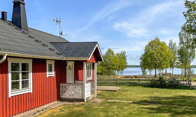 Flattinge House | Gorgeous home in Vittaryd with WiFi