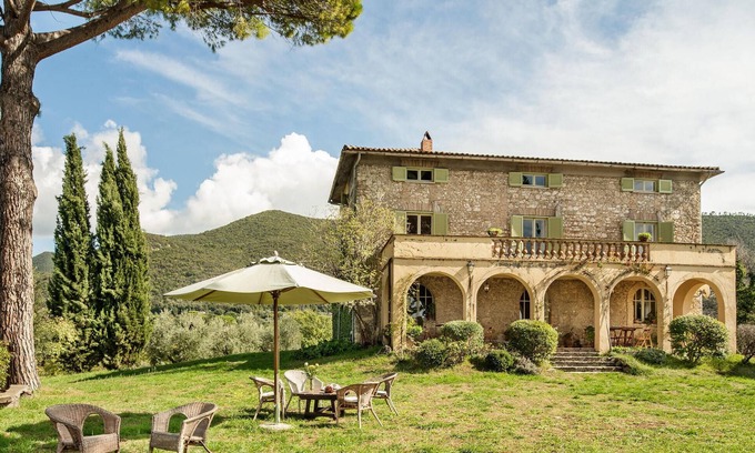 Poggio Catino House | Gorgeous home in Poggio Catino RI