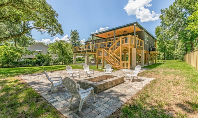 Middleburg House | Gorgeous Home on the Black Creek