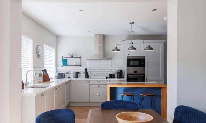Cultra House | Gorgeous, luxury property in Holywood Sleeps 6