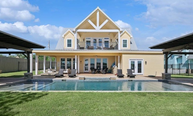 Graham House | Gorgeous Lakefront Home, Possum Kingdom Lake peninsula! Best Views in the Area!