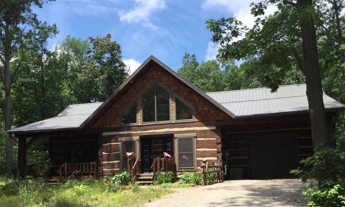 Grand Bend Cottage | Gorgeous Log Home Across From The Pinery