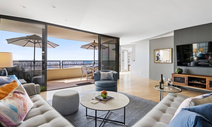 Marina del Rey Condo | Gorgeous Luxury Highrise w/Marina/Ocean Views