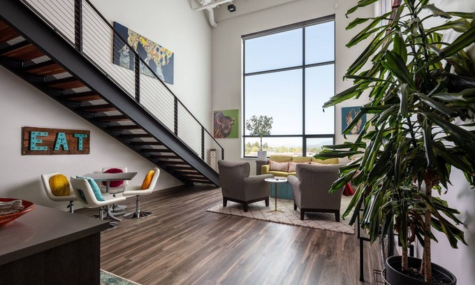 Bozeman House | Gorgeous Midtown Condo