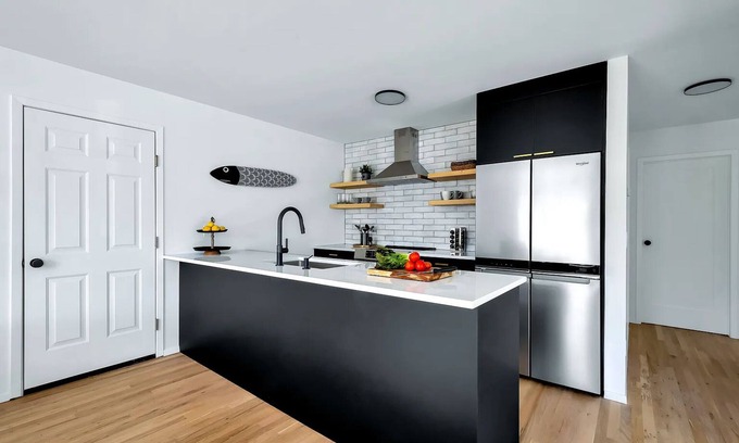 Noyack House | Gorgeous & modern Sag Harbor house, walk to bay beach